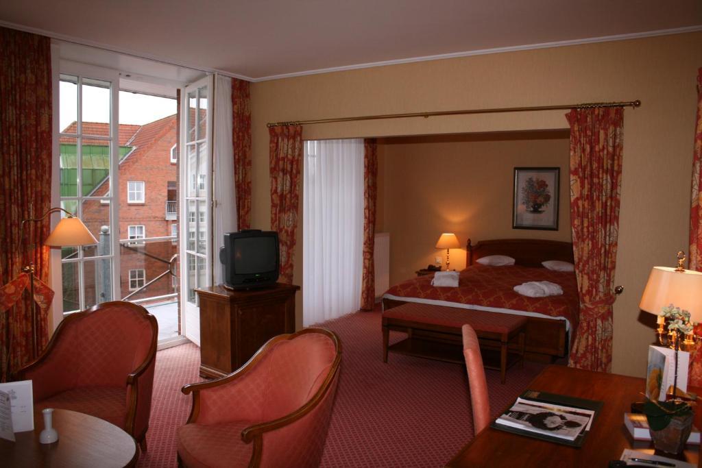 Hotel Altes Gymnasium Husum  Habitación foto