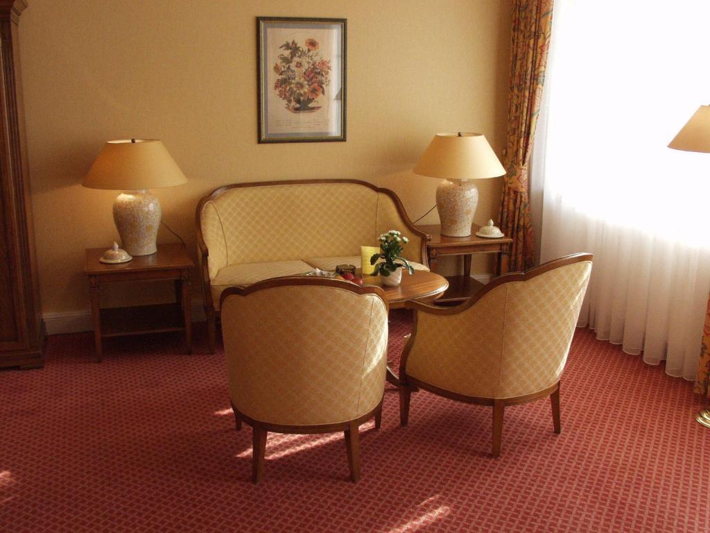 Hotel Altes Gymnasium Husum  Habitación foto