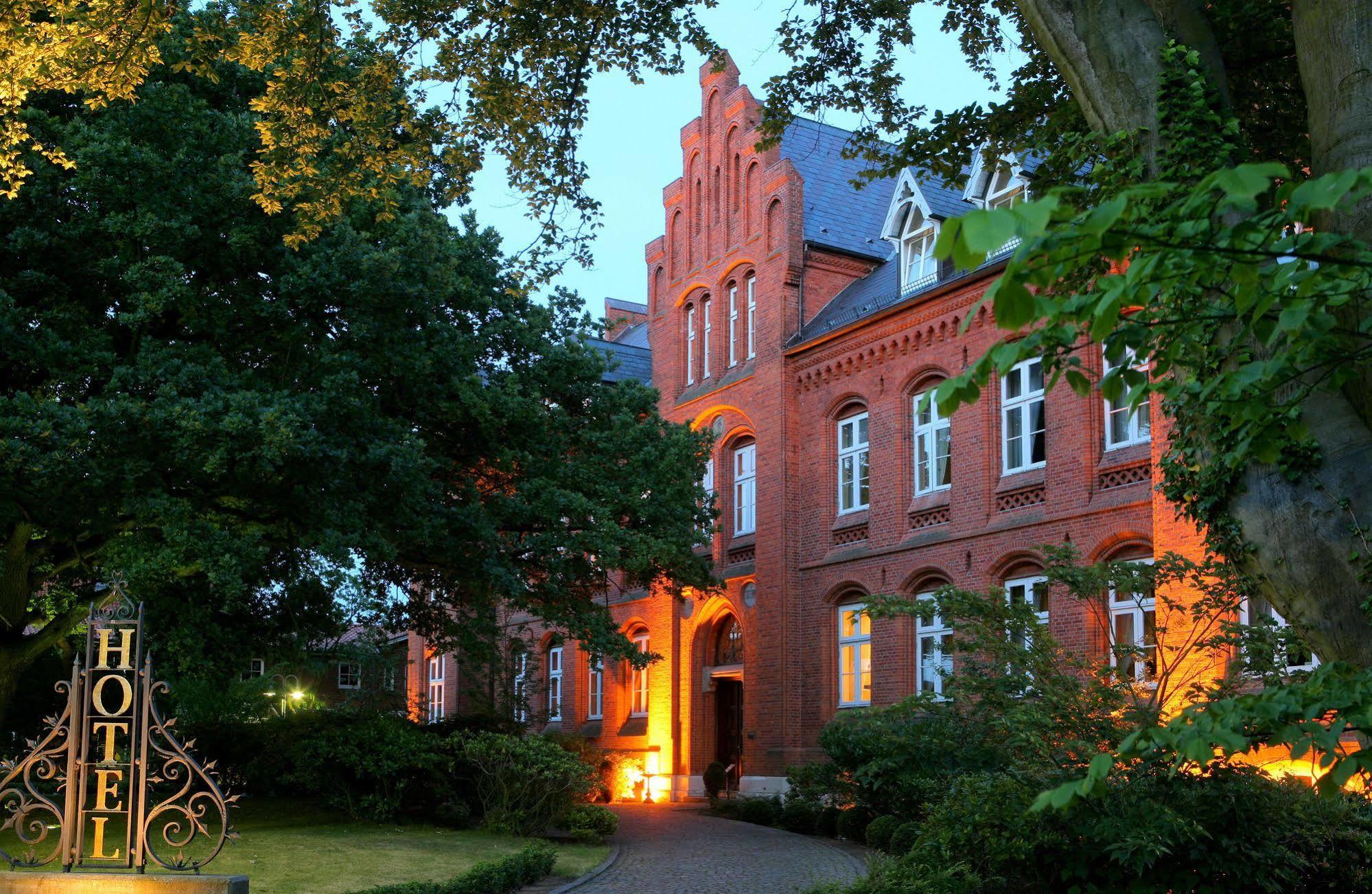 Hotel Altes Gymnasium Husum  Exterior foto